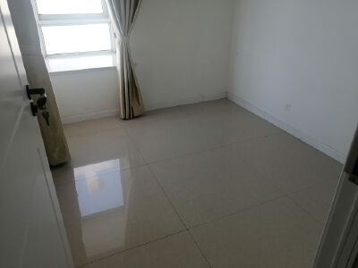 出售阳光海岸112平三室精装未住57万送储藏室