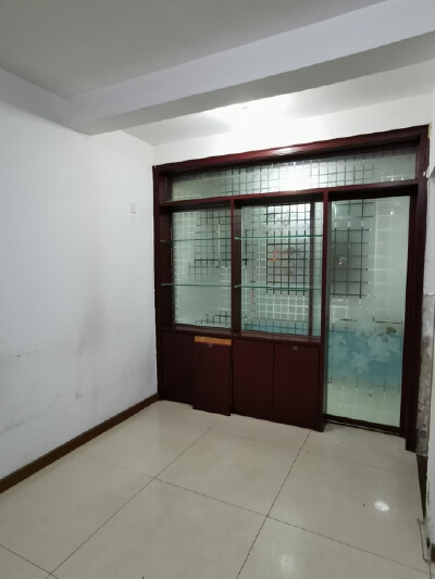 出租官山社区2室2厅1卫月700