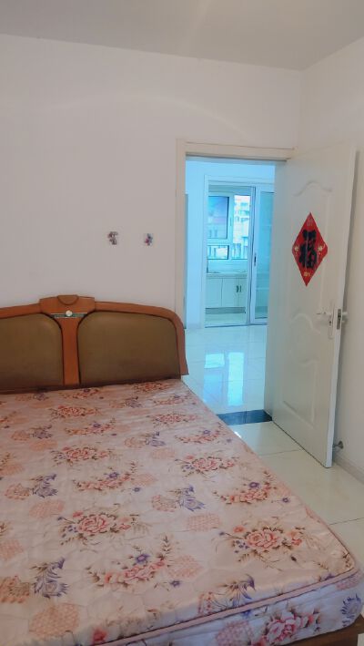 出租官山社区60平2室2厅1卫年租，月850