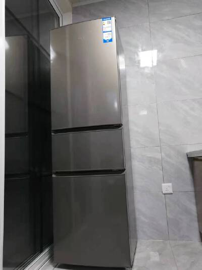 出租安澜嘉园125平三室精装修拎包入住一年22000元可小议