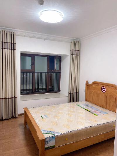 出租碧桂园四室精装修拎包入住一年28000，看房方便