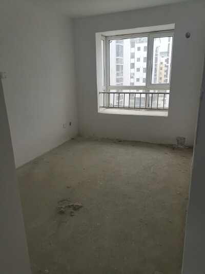 南湖镇山海新城带储藏室