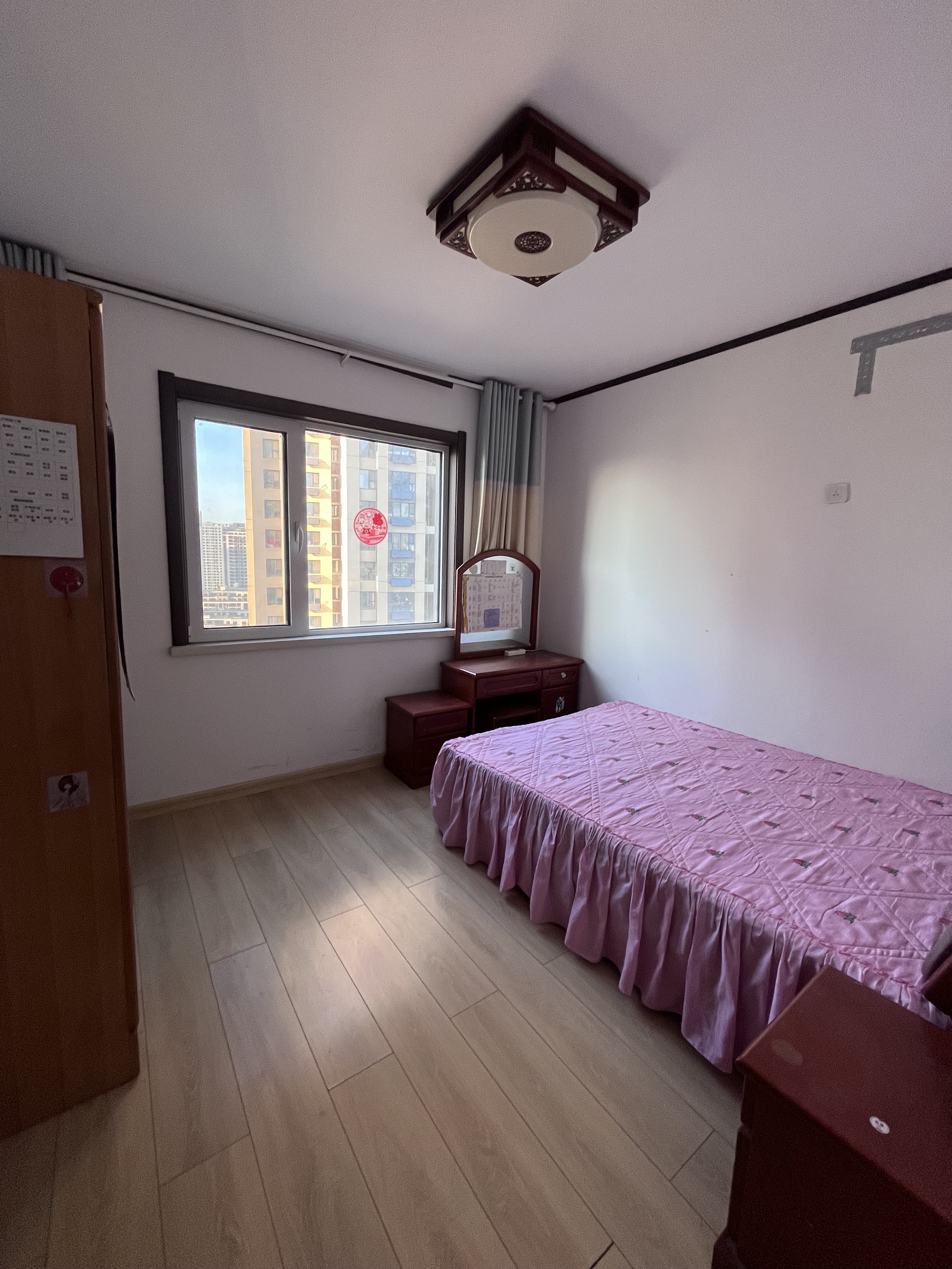 大学城新市区生活印象四室两厅领包入住1800一月 租房