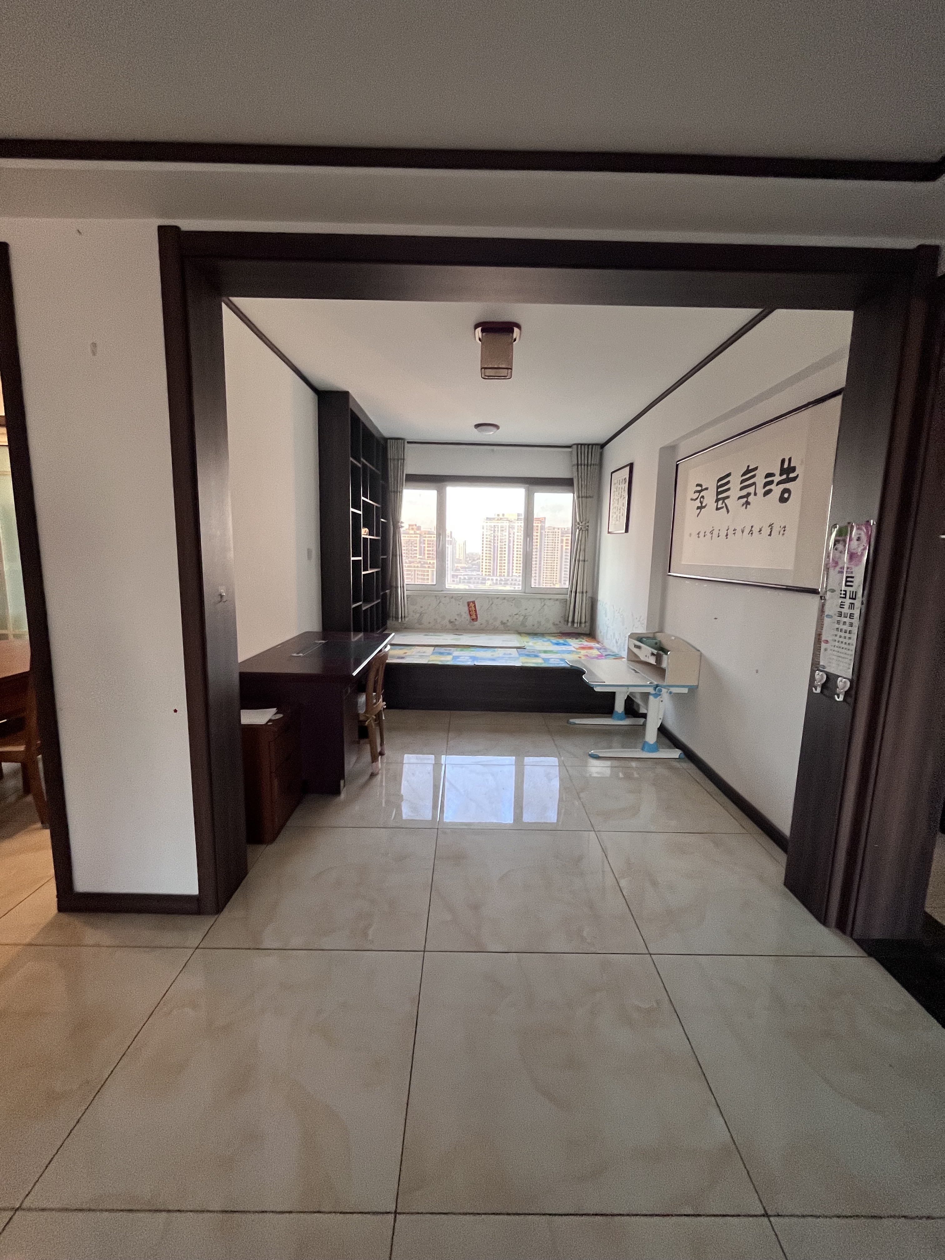 大学城新市区生活印象四室两厅领包入住1800一月 租房