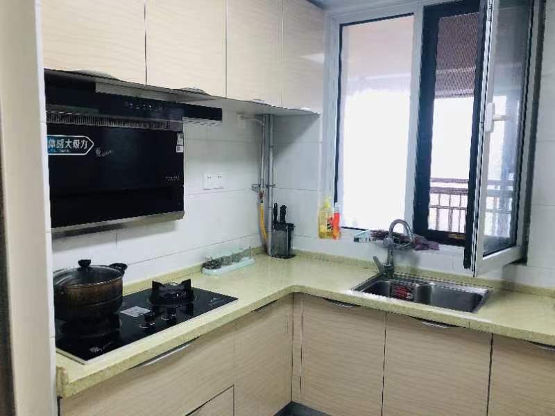 82万中央绿城2室好房 二手房