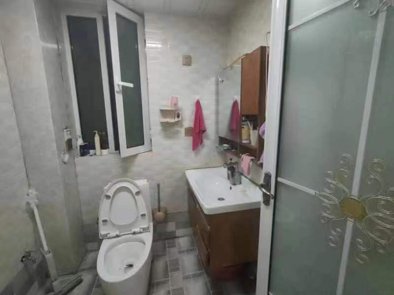 生活印象 80平，两室，精装，家具家电齐全，1600 租房