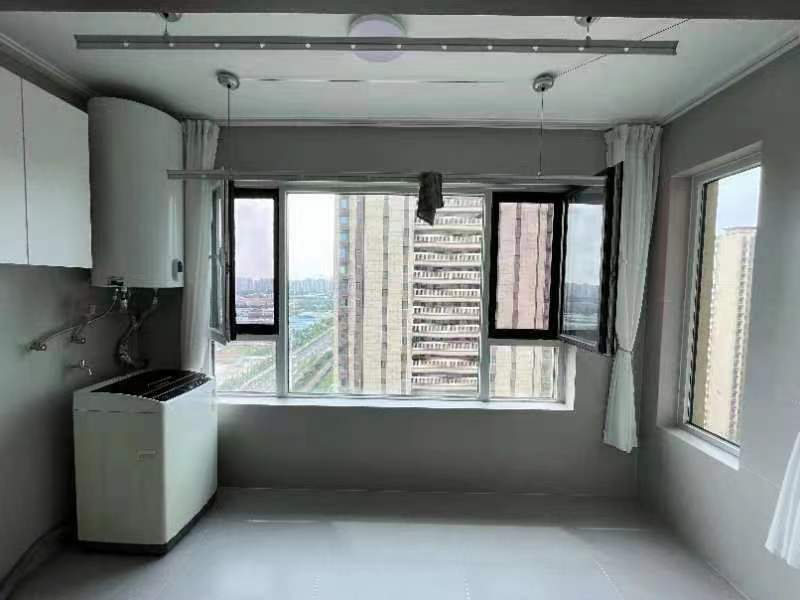 安泰翡翠城 113平 3室2厅 精装未住 齐全 1300元 租房