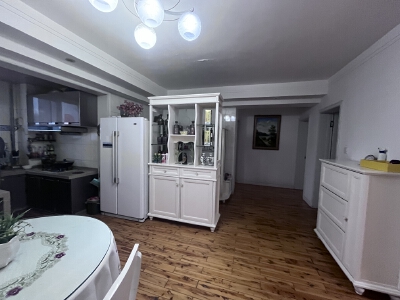 济南路城建沁园小高层130平带车位92.8万可谈急售