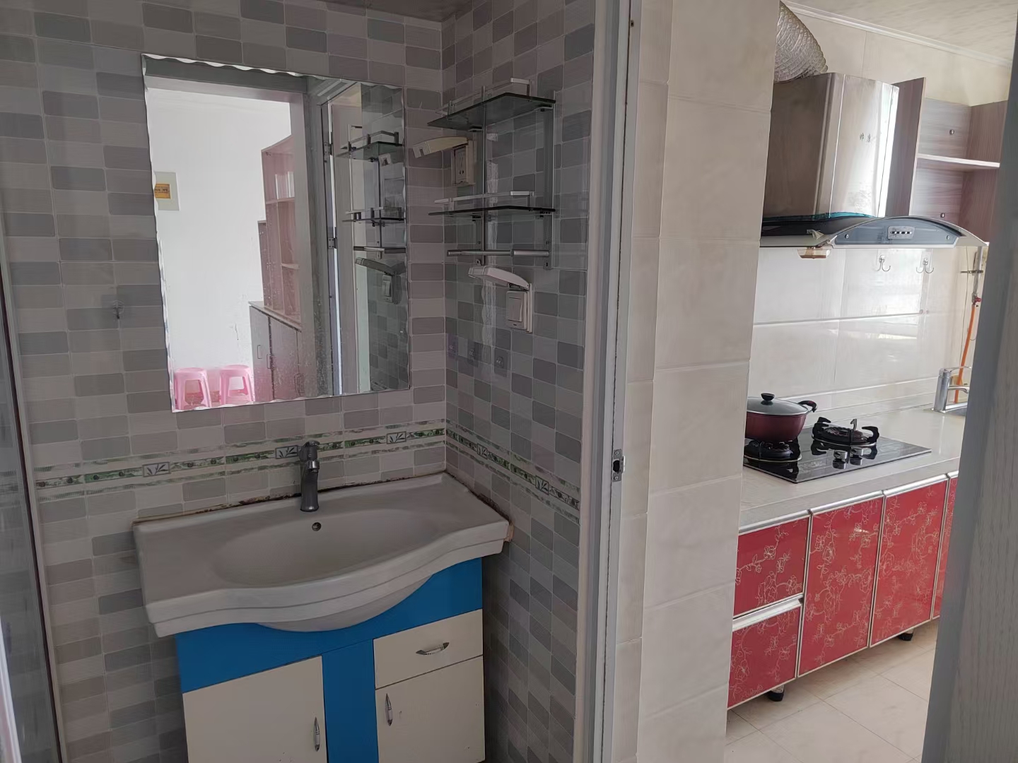 安泰香河大厦，1室1厅1卫，50㎡，精装，售价25万 二手房