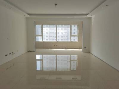 市直三区北二区160平带车位，基础装修！