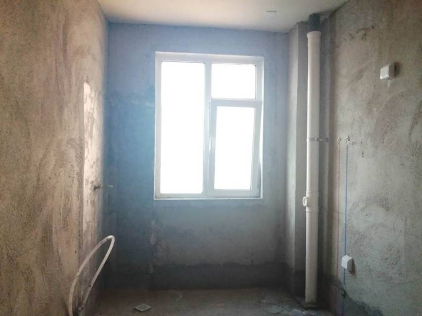 锦华御府，4室2厅2卫，190㎡，毛坯，售价165万 二手房