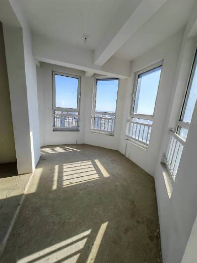 天诚观澜天地，三室海景房，带车位储藏室