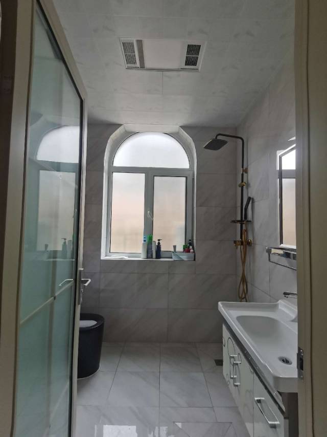 天诚观澜天地(别墅)，5室4厅3卫，202㎡，售价500万 二手房