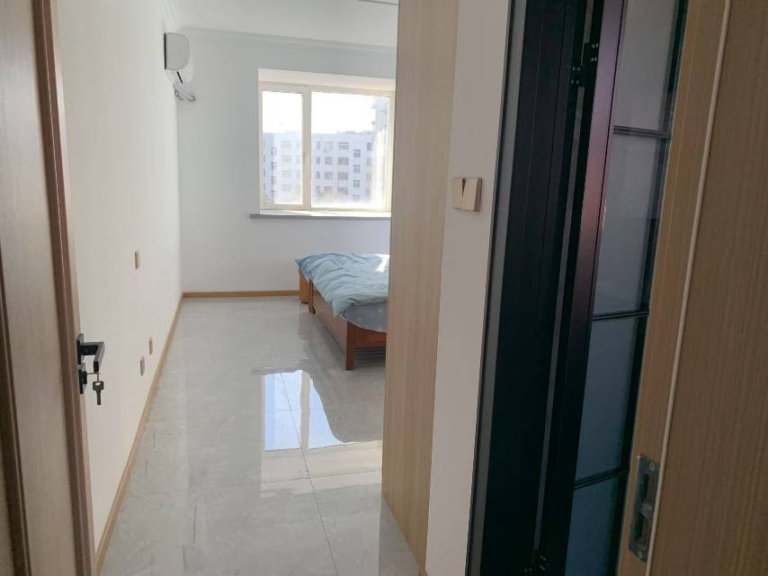 教授花园三期，3室2厅1卫，130㎡，精装，售价110万 二手房