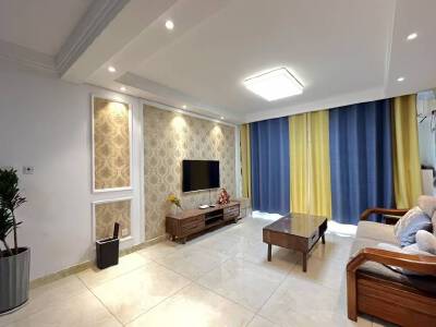 招商莱顿小镇山海郡，3室2厅1卫，106㎡，精装，售价105万