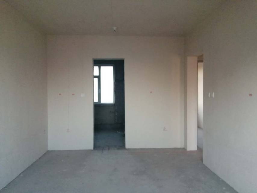 锦华御府，4室2厅2卫，190㎡，毛坯，售价165万 二手房