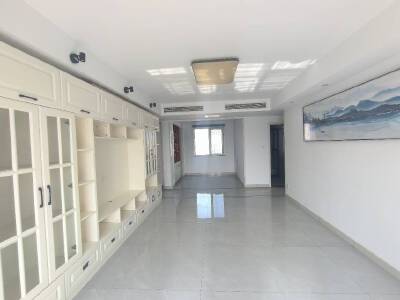 桂花园，三室看海楼层，带车位储藏室