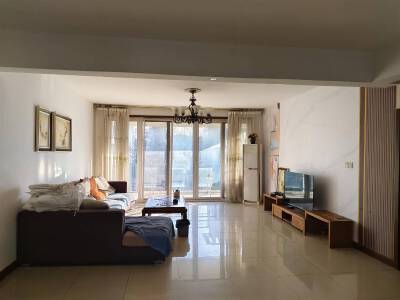 教授花园三期，3室2厅2卫，163㎡，普装，售价123万