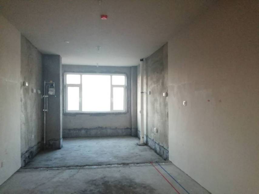 锦华御府，4室2厅2卫，190㎡，毛坯，售价165万 二手房