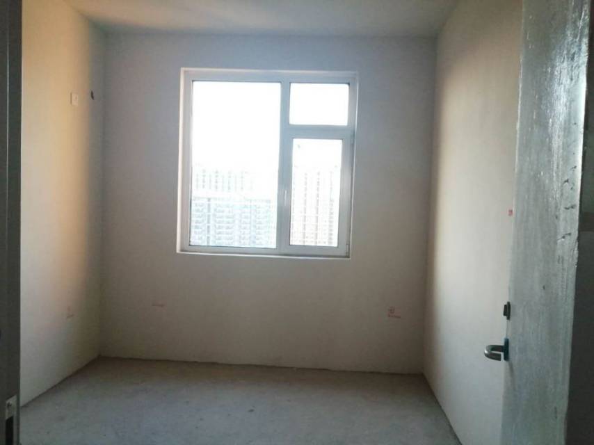 锦华御府，4室2厅2卫，190㎡，毛坯，售价165万 二手房