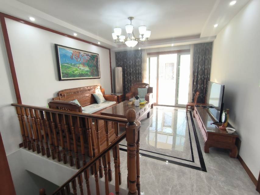 教授花园三期，一楼带院，小复式，三室精装 二手房