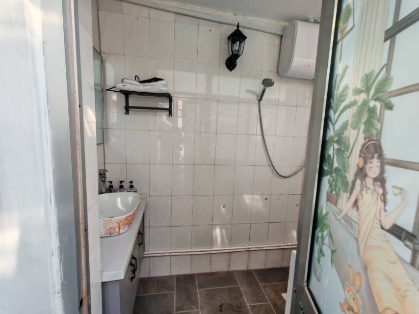 铁路小区，2室2厅1卫，68.00㎡，精装，带储藏室！售价38.00万 二手房