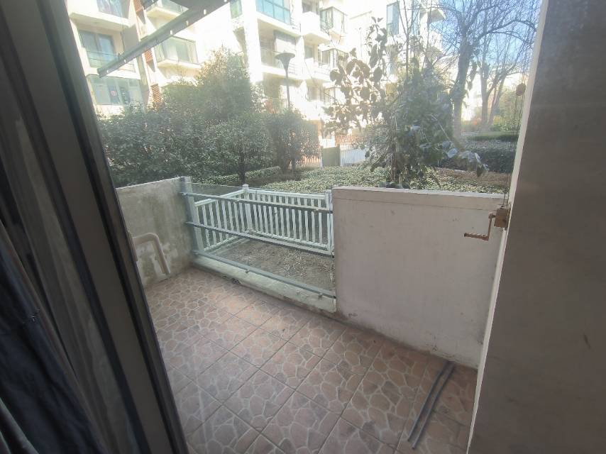 教授花园三期，1室1厅1卫，52㎡，简装，售价48万 二手房