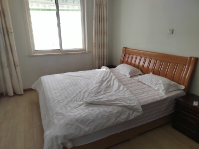 安泰水晶花园，3室2厅1卫，100㎡，精装，租金1100元/月