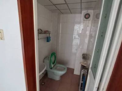 新城花园，6室3厅3卫，270㎡，售价218万有车库