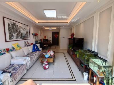 兴业翰林府邸，3室2厅2卫，122㎡，售价237万有车储