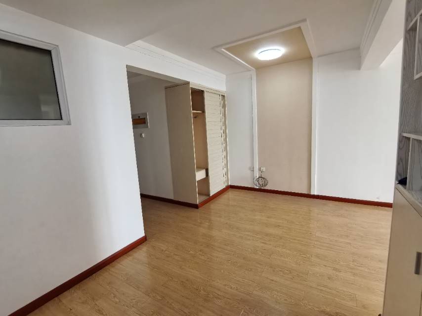 新城花园，72㎡，售价69万 二手房