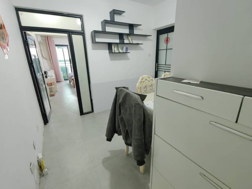 北京路本部！风景水岸电梯房50平1室精装出税35万可小议 二手房