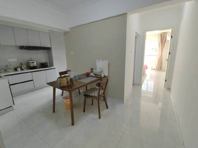 北京路本部！风景水岸电梯房50平1室现代精装42万可小议有钥匙