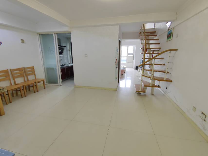 北京路本部！风景水岸电梯房61平复式3室2卫精装55万可议有钥匙 二手房