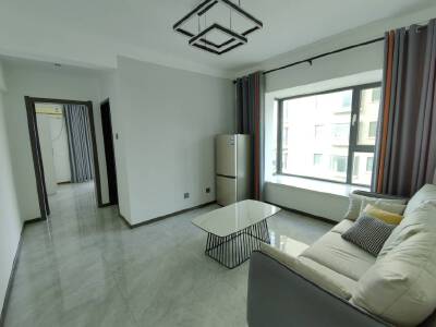 北京路本部！风景水岸电梯房51平现代精装42万可议