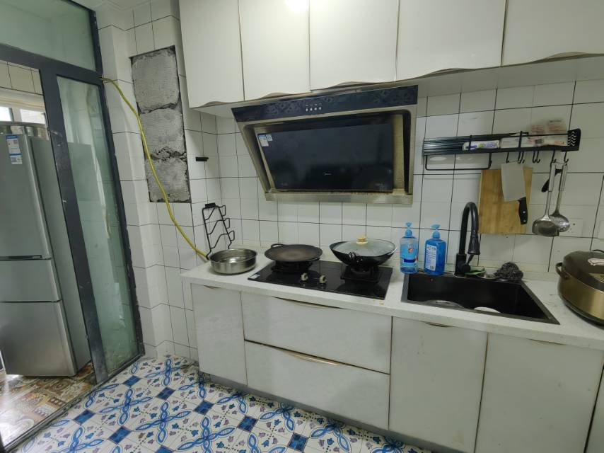 北京路本部！风景水岸电梯房50平1室精装出税35万可小议 二手房