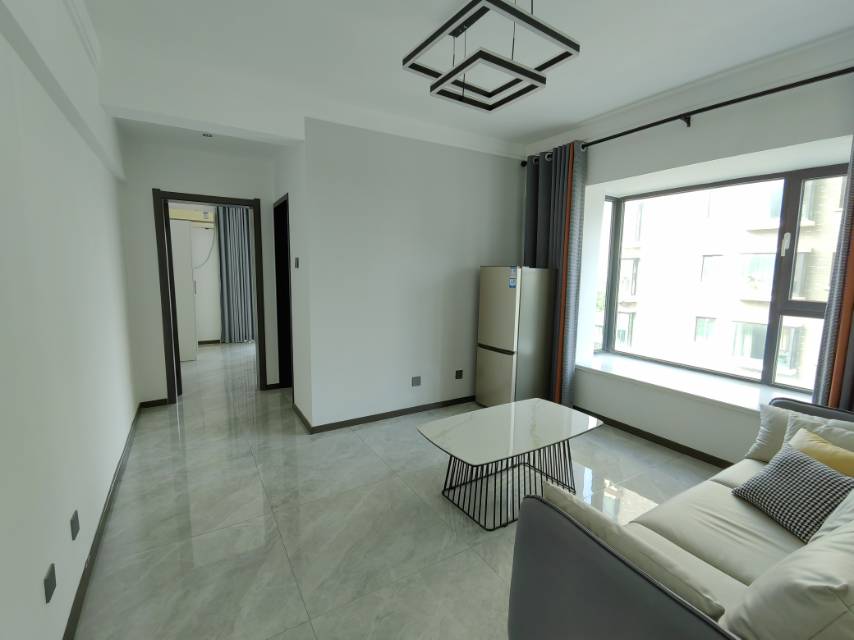 北京路本部！风景水岸电梯房51平现代精装42万可议 二手房