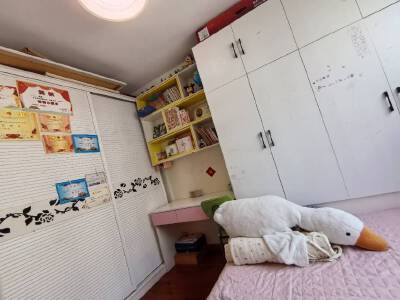 城市花园北区，3室2厅2卫，138㎡，售价176万