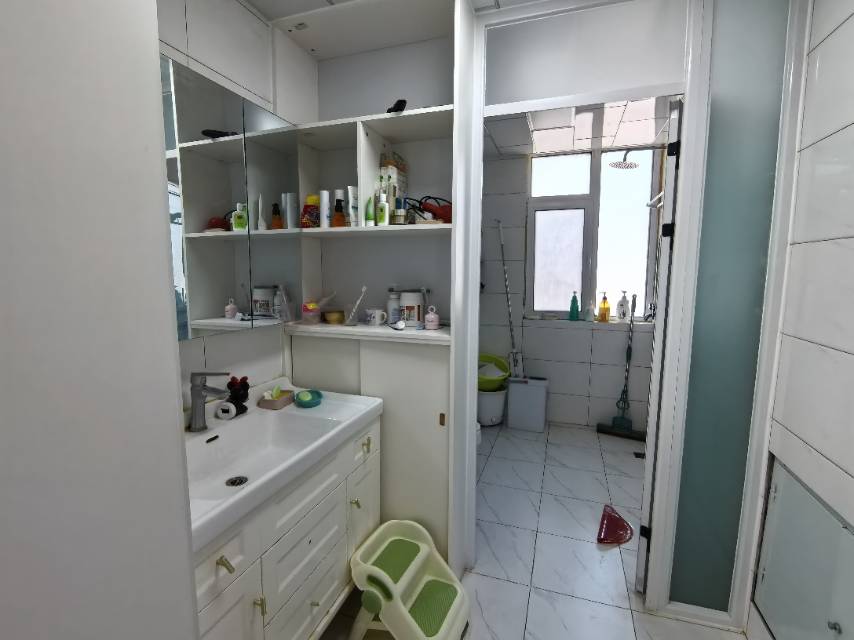 锦华御府，3室2厅2卫，135.35㎡，售价139万 二手房