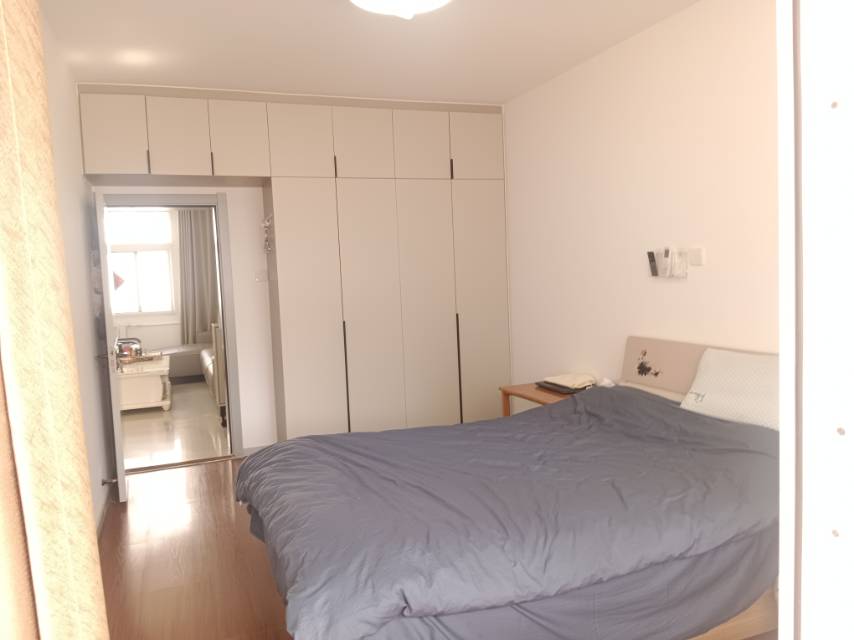 新城花园，3室2厅1卫，125㎡，售价102万 二手房