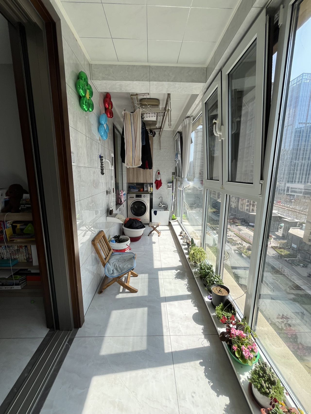 蓝天尚东区A区，3室2厅2卫，145.00㎡，豪装，售价163.00万 二手房