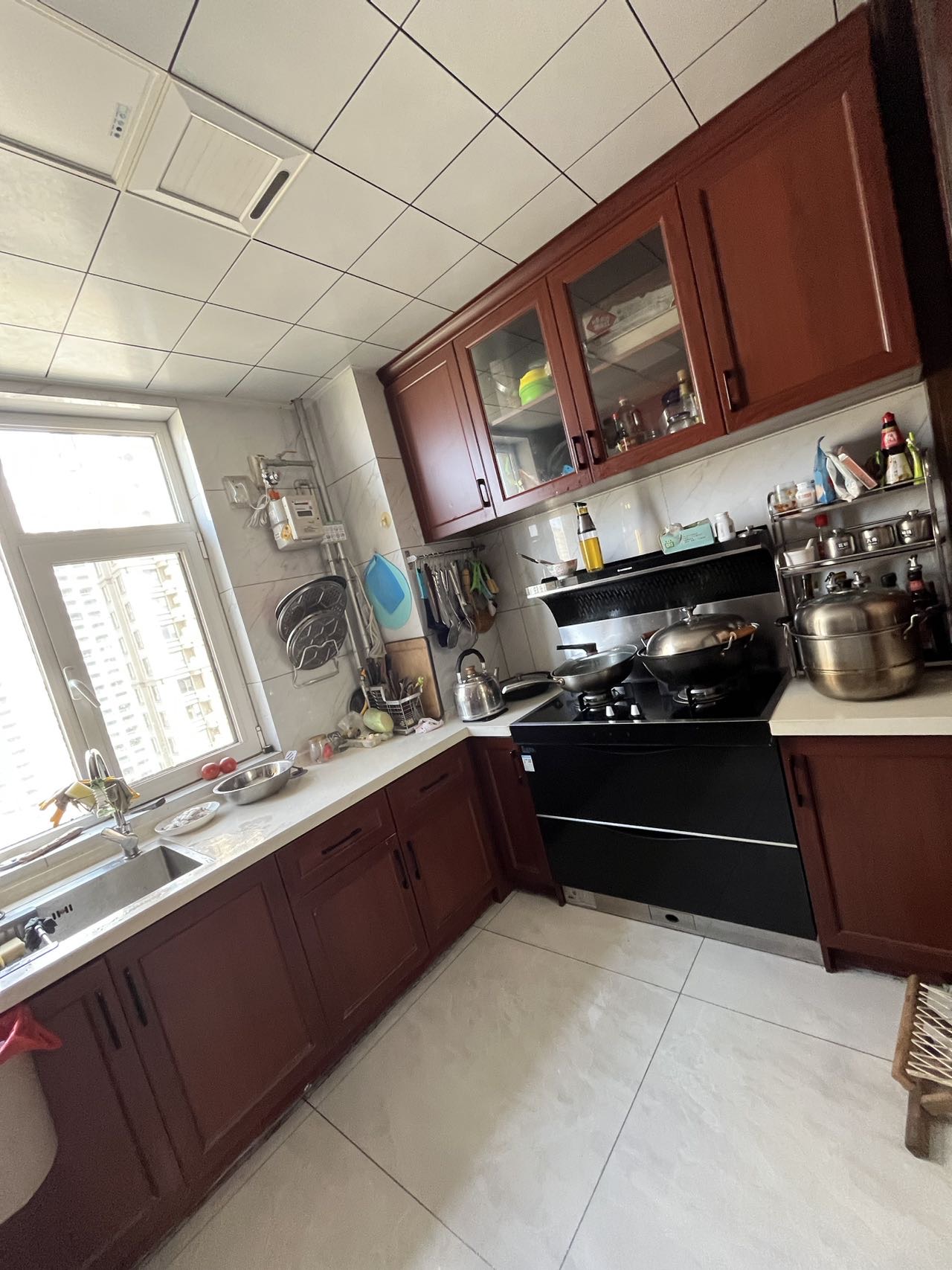 蓝天尚东区A区，3室2厅2卫，145.00㎡，豪装，售价163.00万 二手房