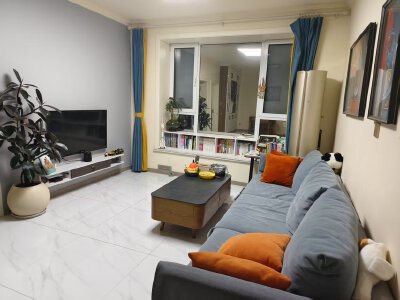 裕升华庭二期，3室2厅1卫，98㎡，精装，售价90万