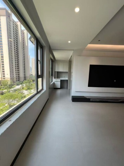 兴业盛世华府，3室2厅2卫，130㎡，售价165万