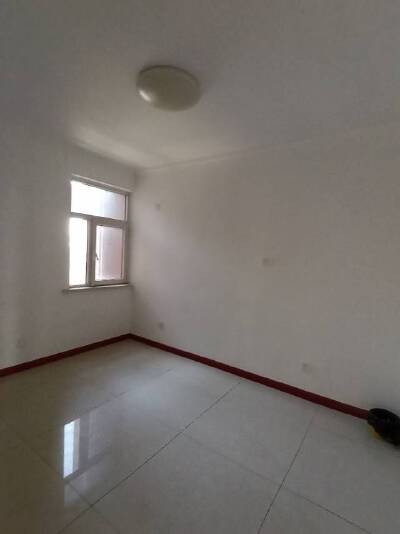 城建沁园，3室2厅1卫，100㎡，售价60万