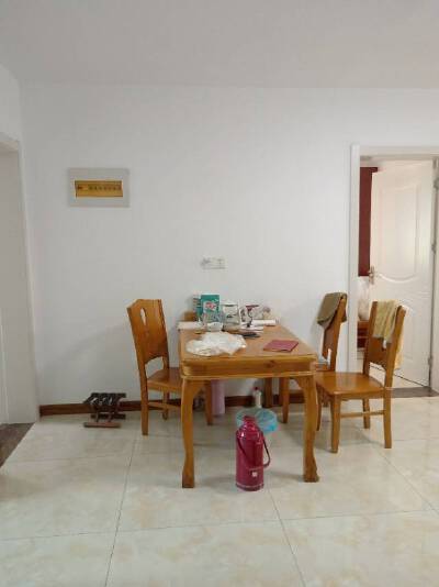 德瑞六栋洋房，3室2厅1卫，106㎡，售价83.5万