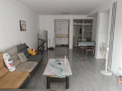 君悦府北区，3室2厅1卫，114㎡，精装，租金2000元/月