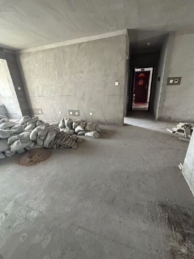 翠湖佳园北三区，3室2厅2卫，120.00㎡，毛坯，售价179.00万