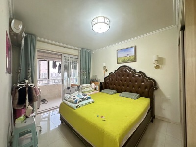 兴业海曲世家，3室2厅1卫，113㎡，精装，售价69万