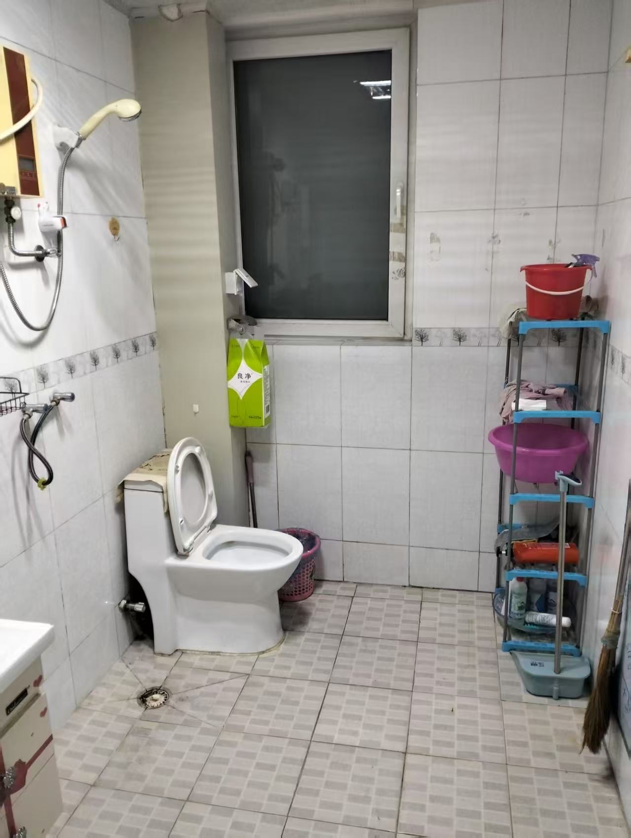 日照馨园小区，3室2厅1卫，103㎡，售价32.8万 二手房